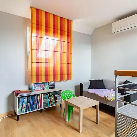 Avec Piscine Chauffee Proche Circuit 24h فيلة