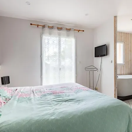 Avec Piscine Chauffee Proche Circuit 24h فيلة Loué