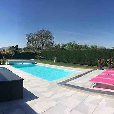 Avec Piscine Chauffee Proche Circuit 24h فيلة