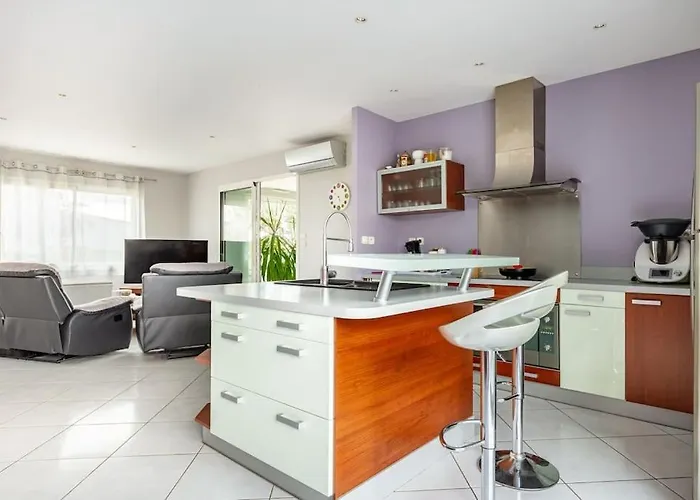 Βίλα Avec Piscine Chauffee Proche Circuit 24h Loué